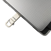 Load image into Gallery viewer, PNY Hook Attaché 3.0 USB Stick 32 GB Read Speed 50 MB/s/Write Speed 15 MB/s - (BLACK)